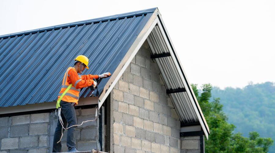 Expert new roof installation services in Van Buren, IN